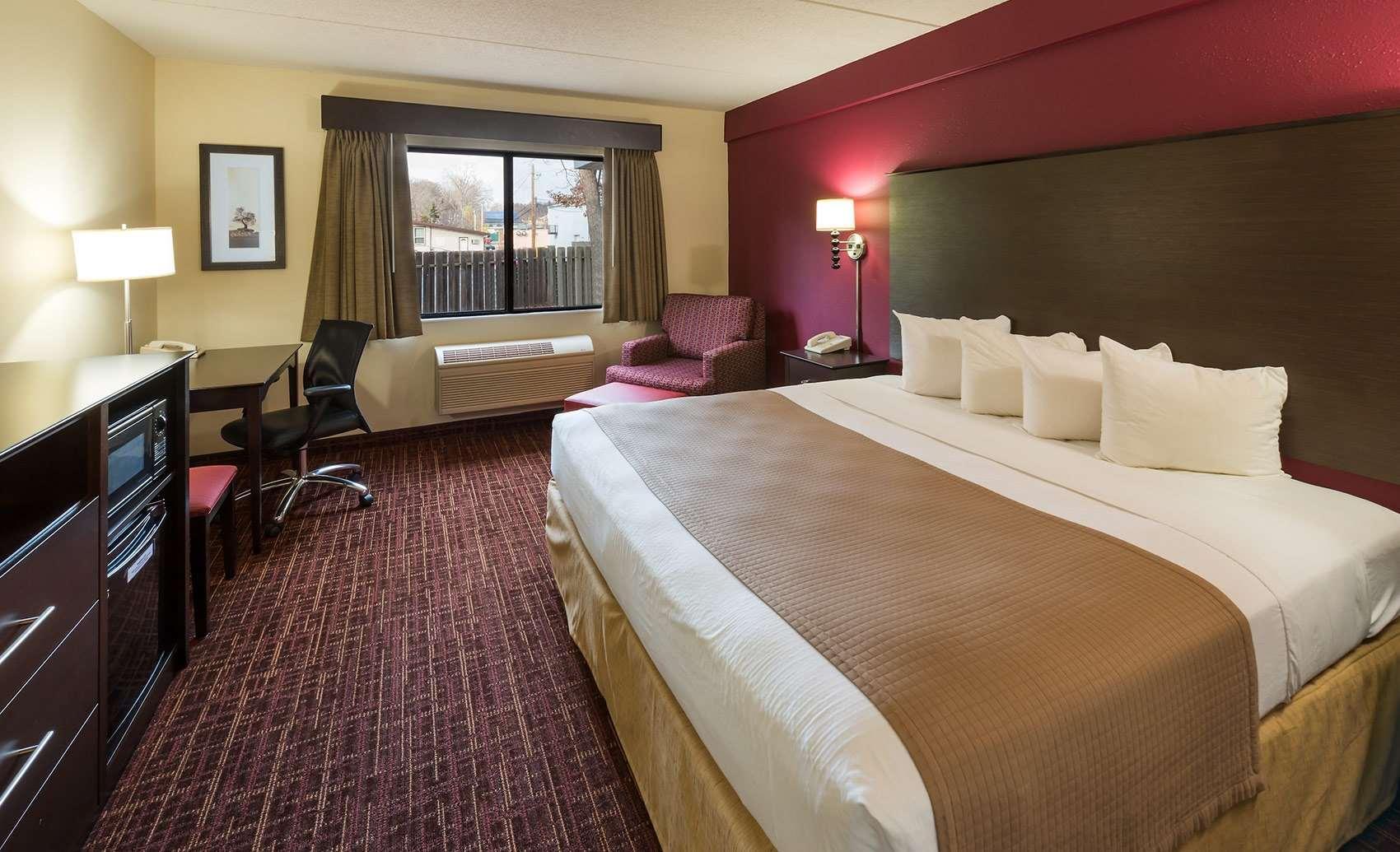 Americinn By Wyndham Madison South Экстерьер фото